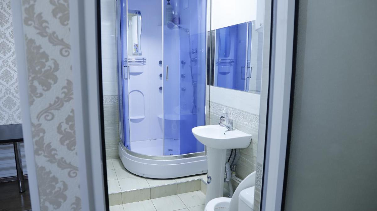 hostel Farovon - Housity