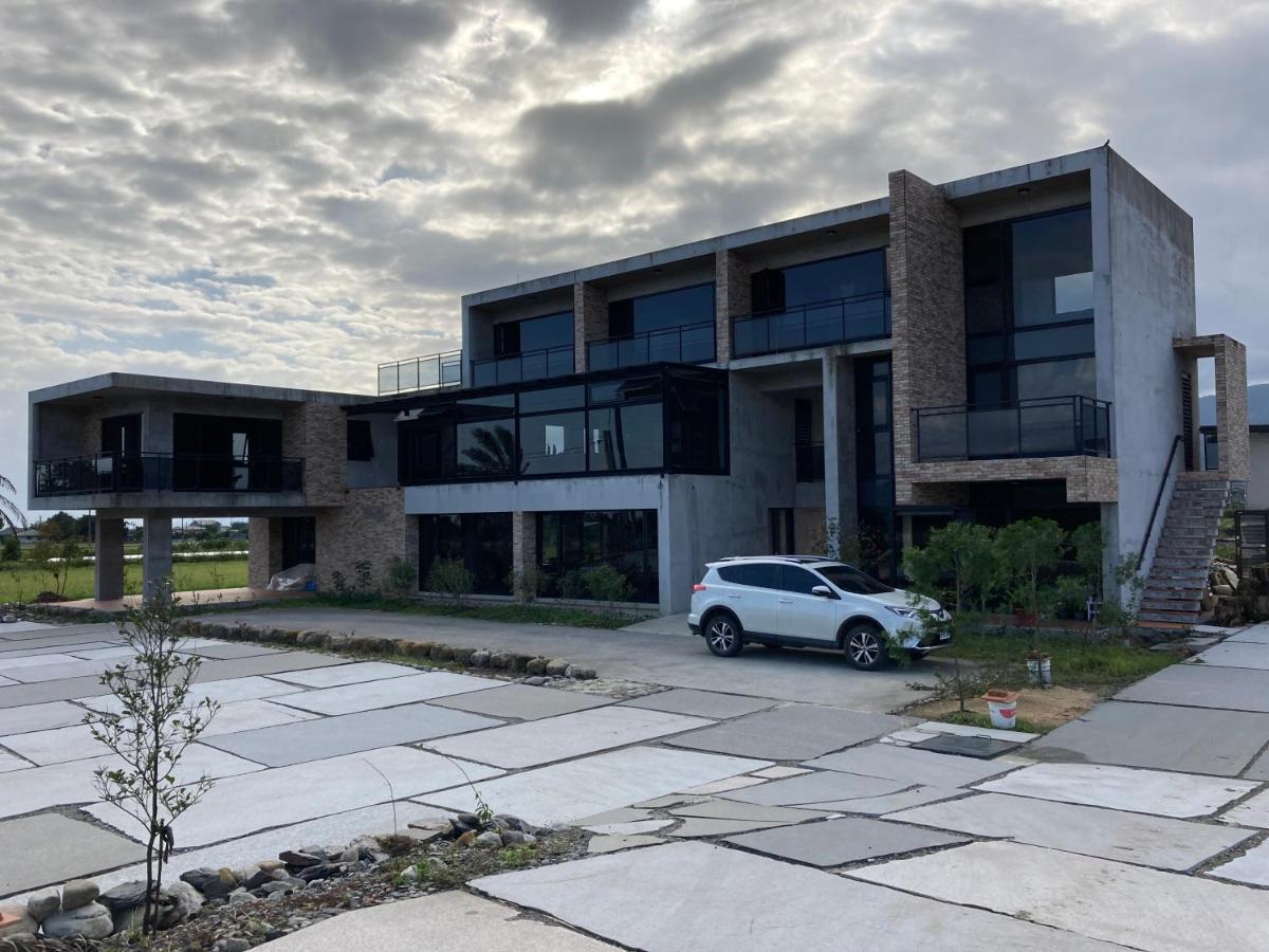 Bafentian Farmhouse - Housity