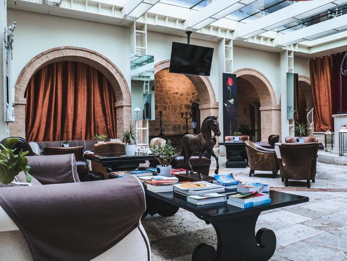 Suitetrails - Castello di Velona Resort, Thermal SPA & Winery