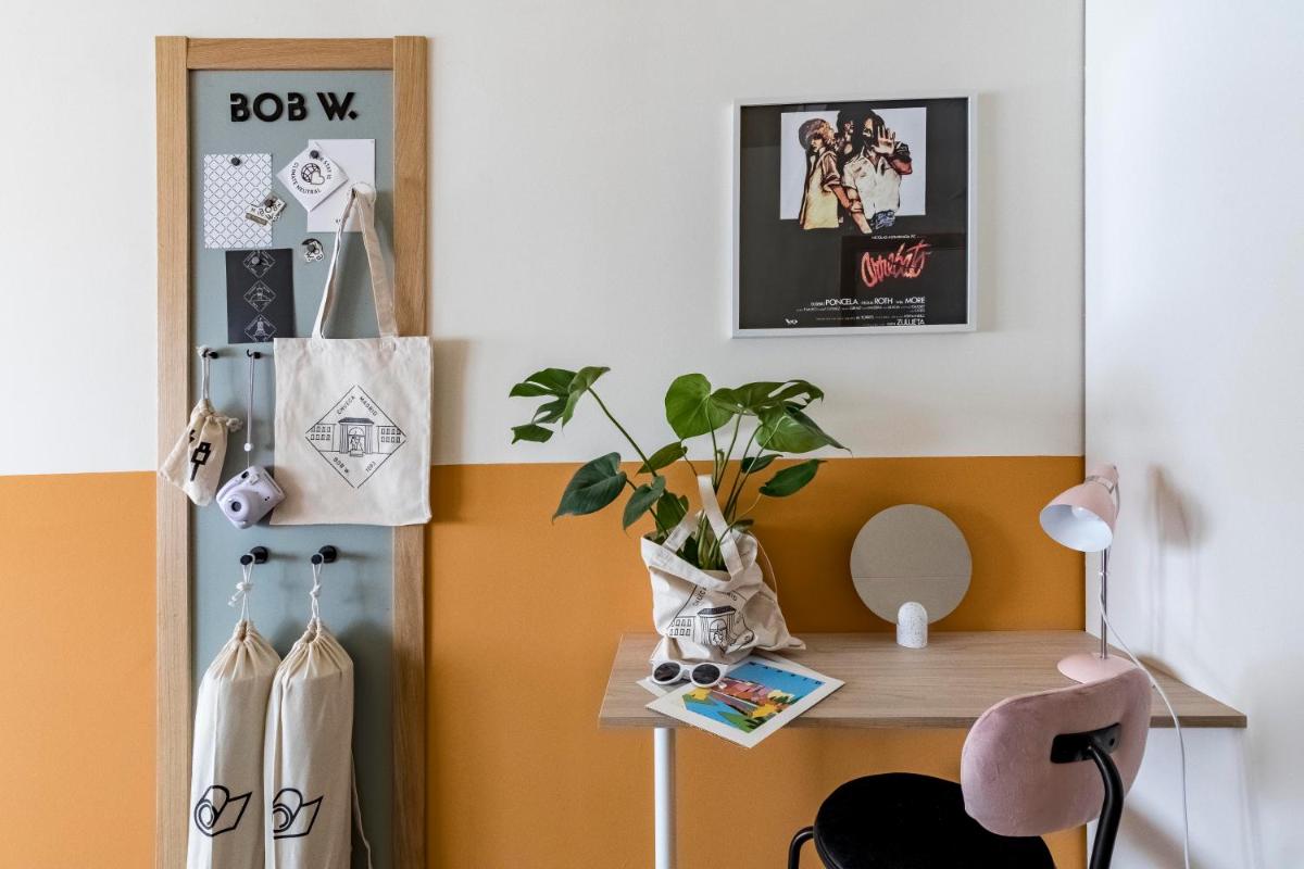 Bob W Chueca - Housity