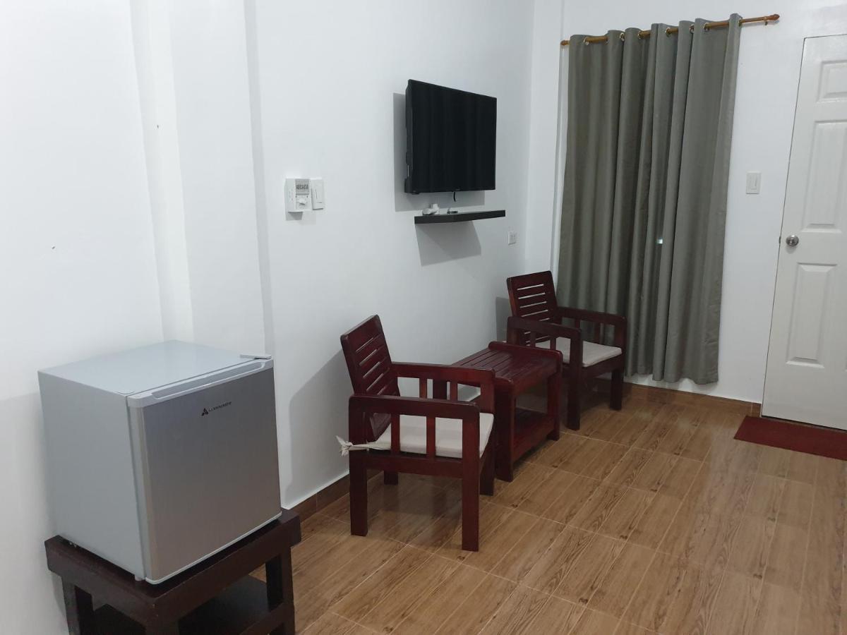 Pentaqua -Dineros Guest House - Housity