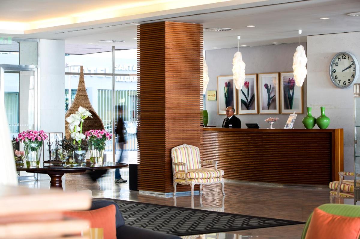 A área de receção ou átrio de Algarve Casino Hotel