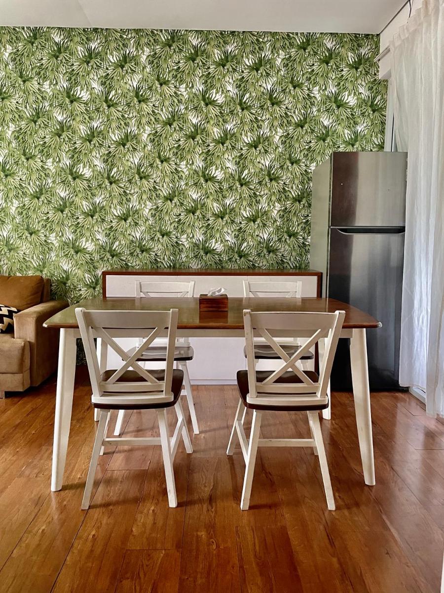Suitetrails - Gerbera 4BR Villa Springhill Garden Malang