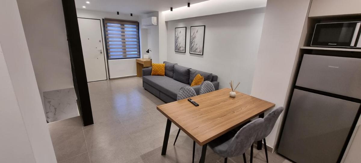 Small Meisonette Near The Metro VIPGreece - Housity