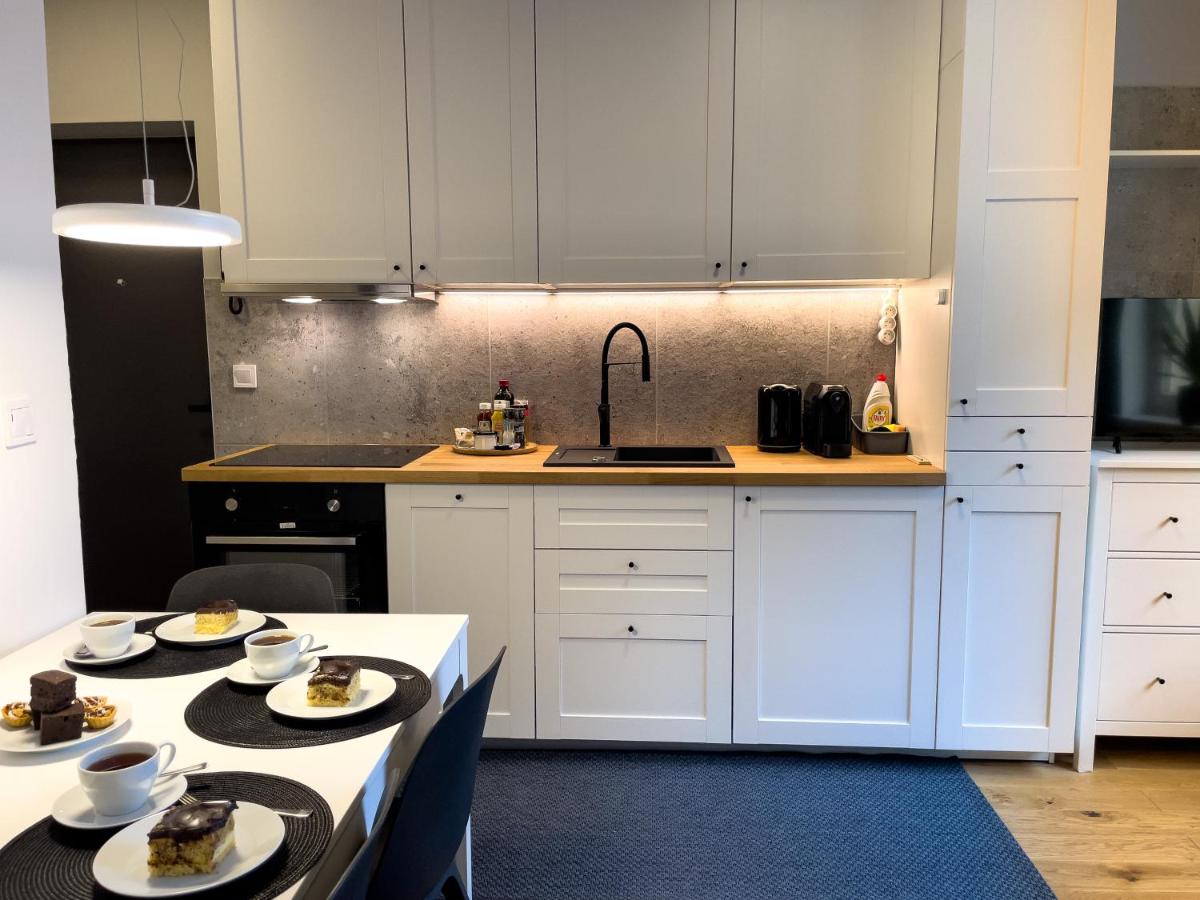 URBAN APARTMENTS STUDIO No 3A, FREE PRIVATE PARKING, Self CHECK-IN - Housity