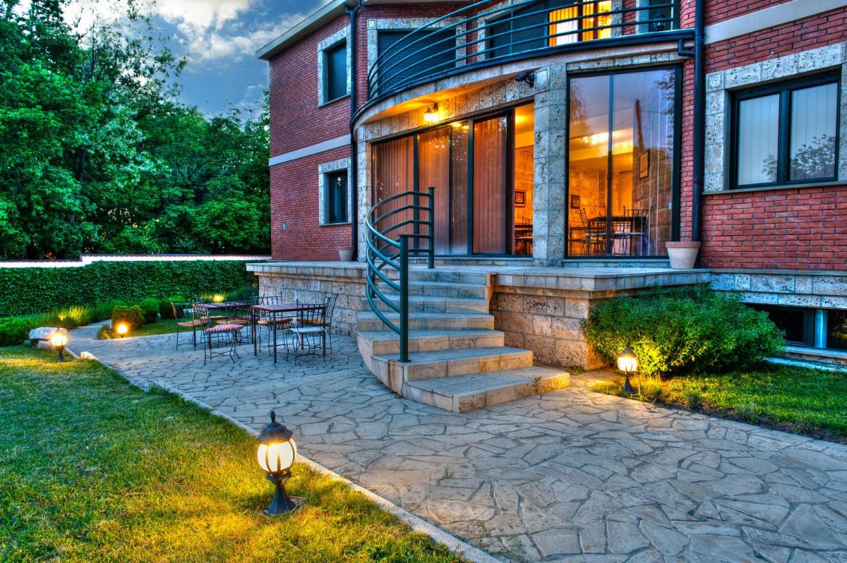 The Belgrade Hills Rooms and Suites - Housity
