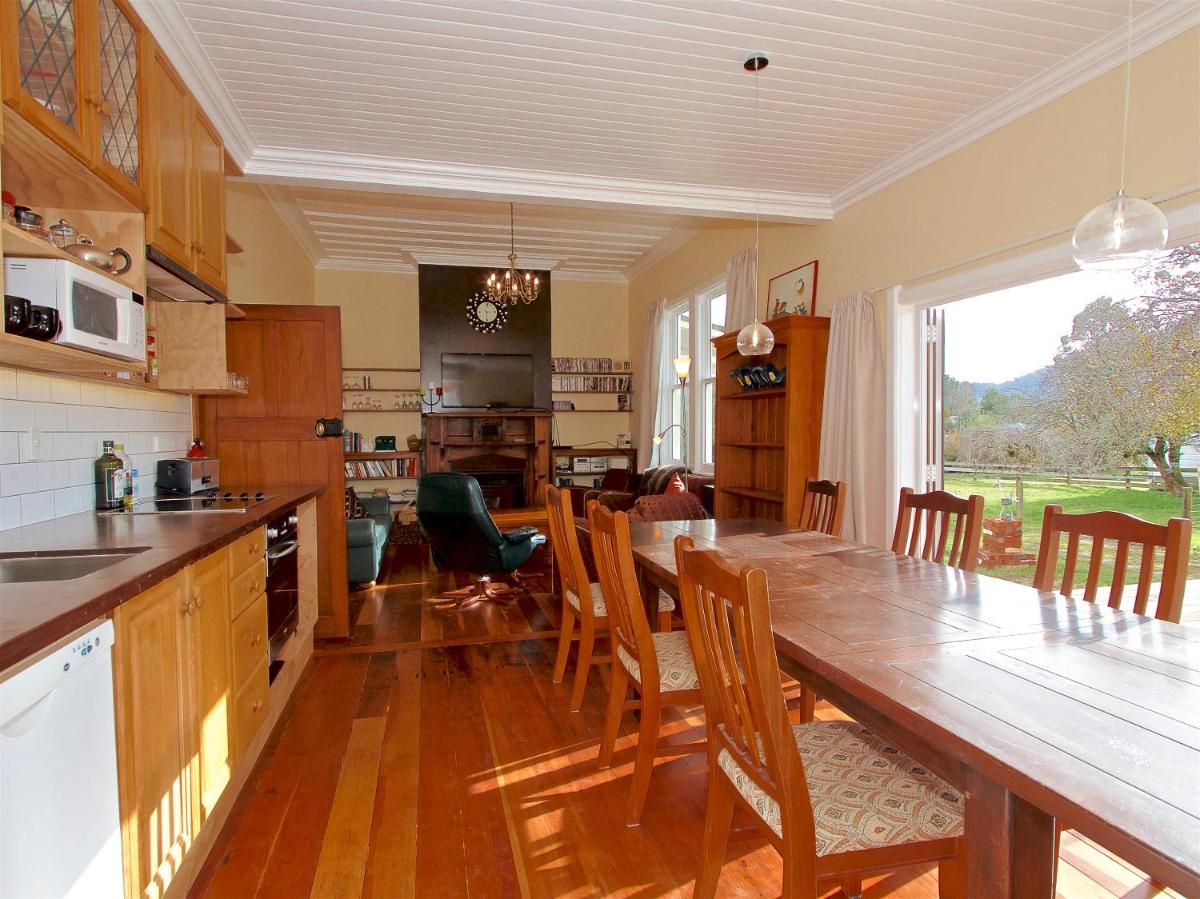 The Lazy Carrot - Ohakune Holiday Home - Housity