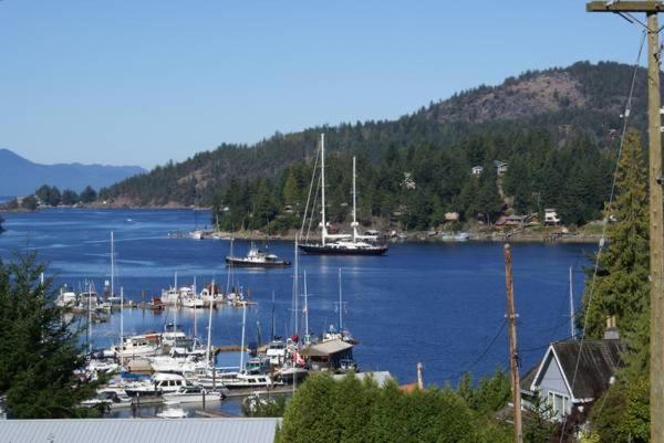 Enchanter Ocean View Suites - Housity