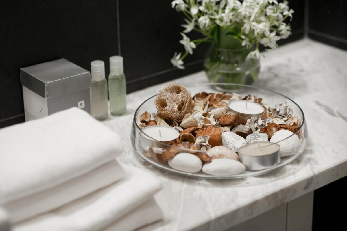 UNO Design Hotel - Housity