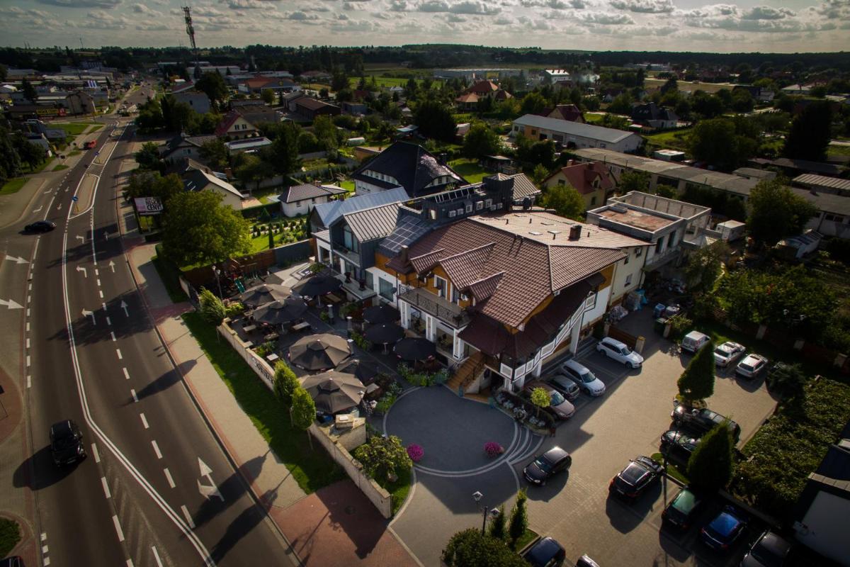 Hotel & Restauracja Gniecki - Housity