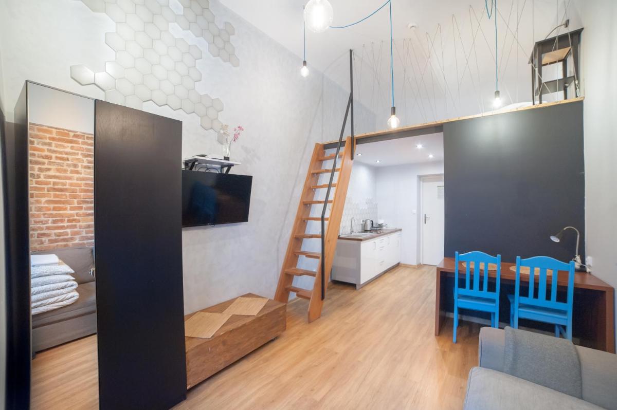 Dizzy Daisy Downtown Apartments - Housity