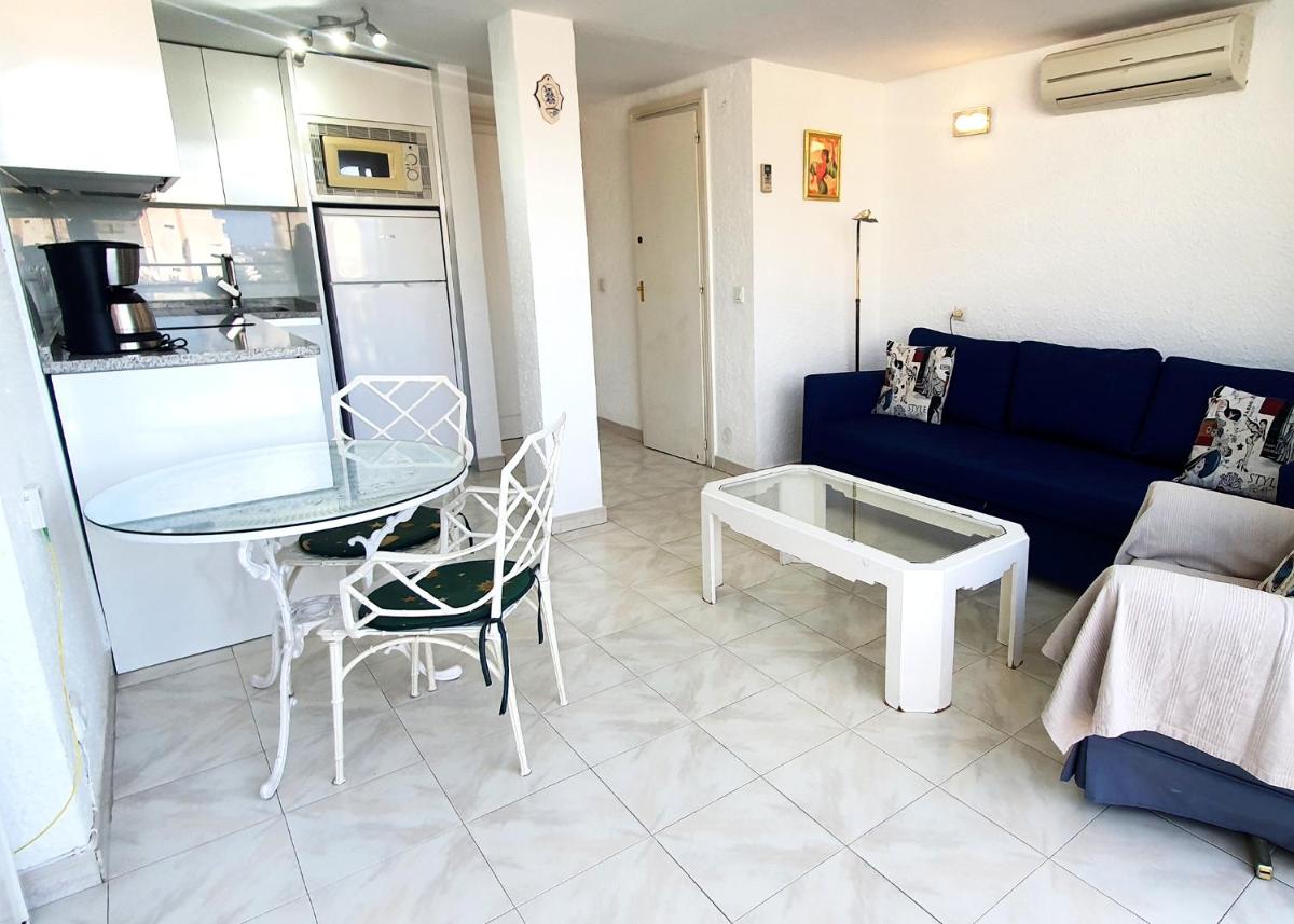 Skol 701. One Bedroom Duplex with Exceptional Sea Views. - Housity