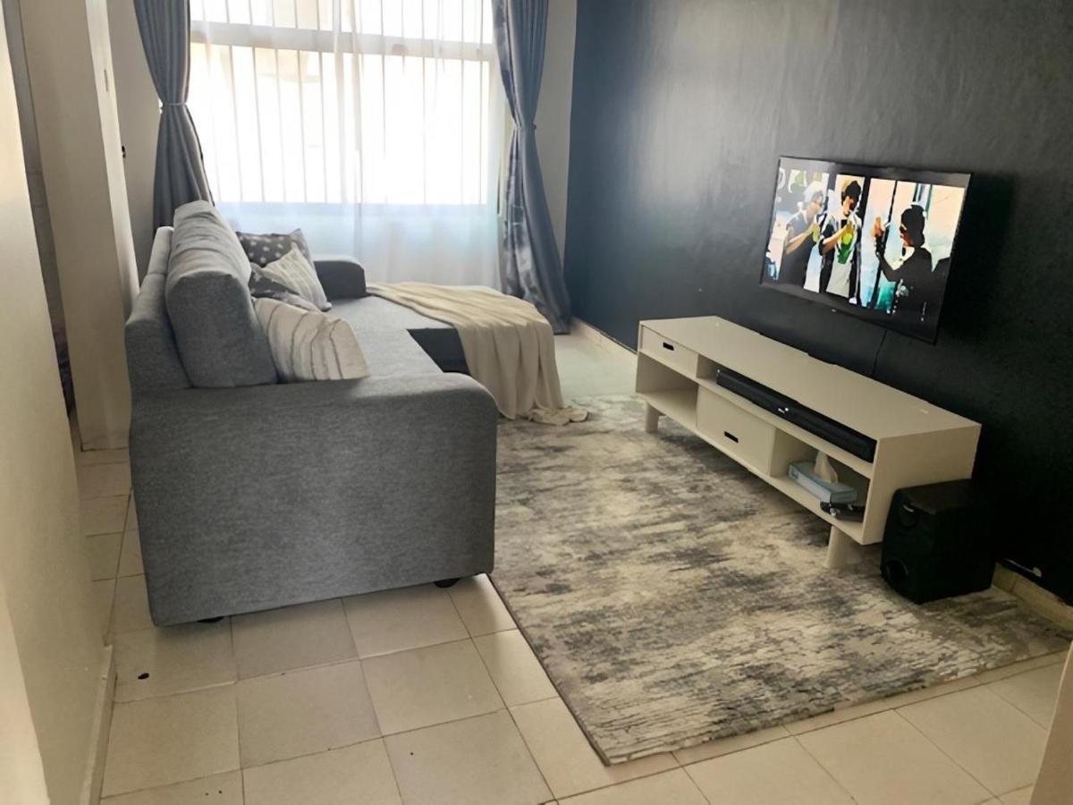 Suitetrails - Peaceful and Lovely 1 bedroom with a city view.