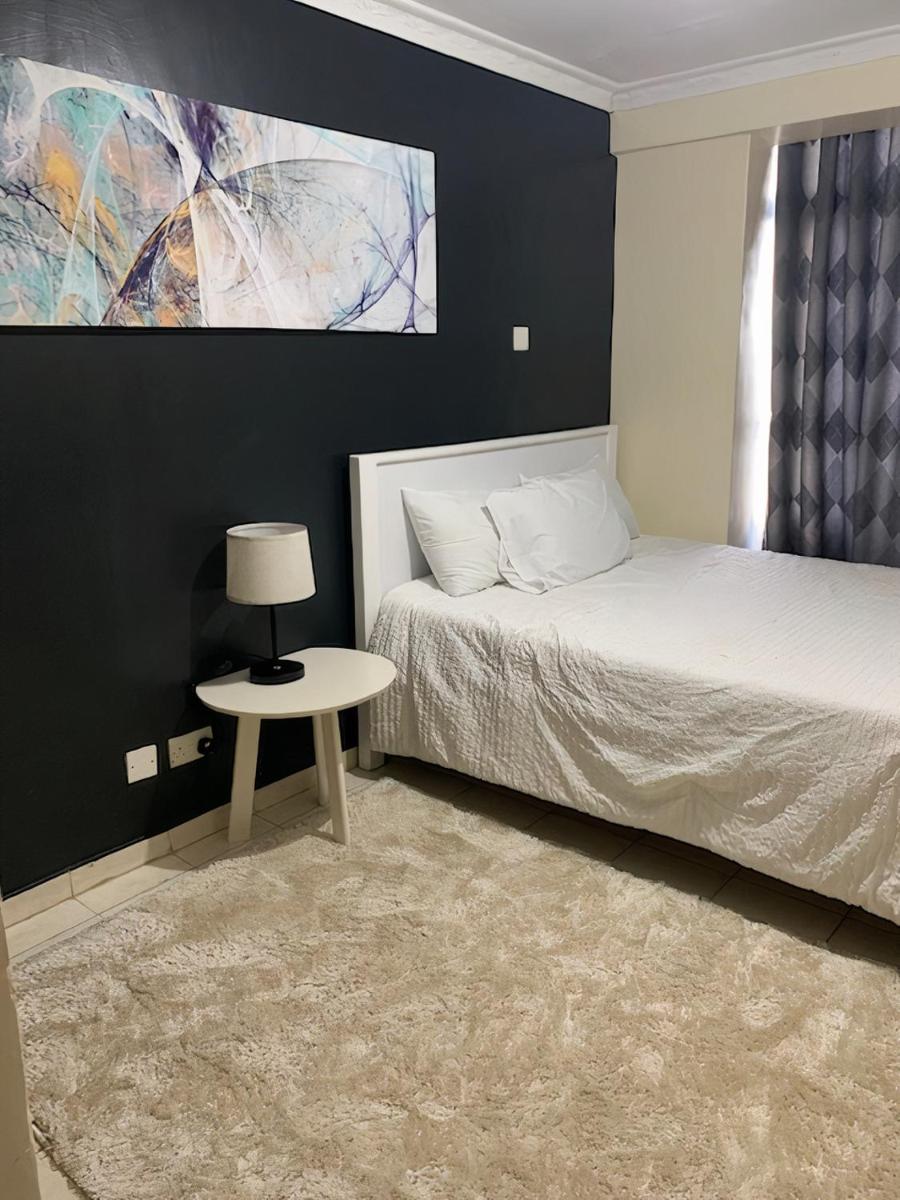 Suitetrails - Peaceful and Lovely 1 bedroom with a city view.