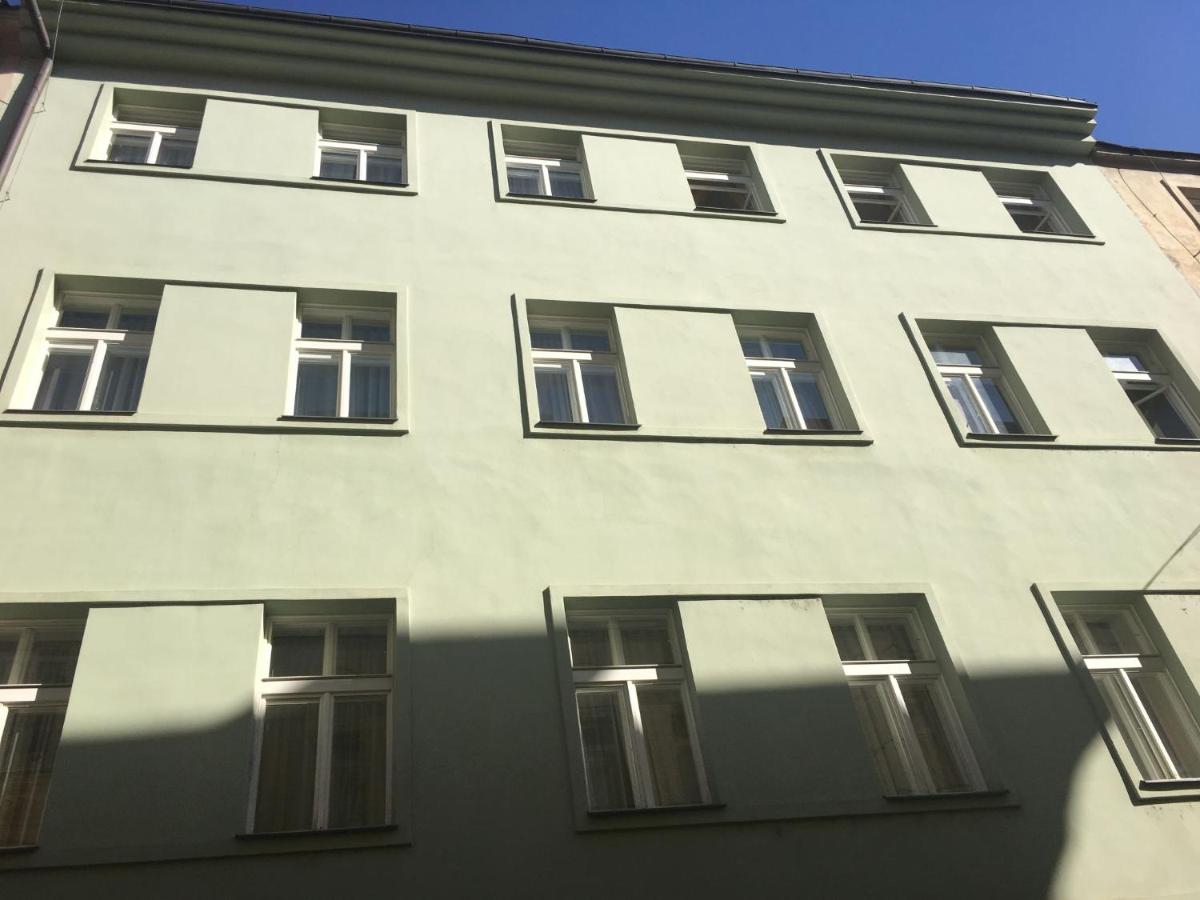 O21 - Housity