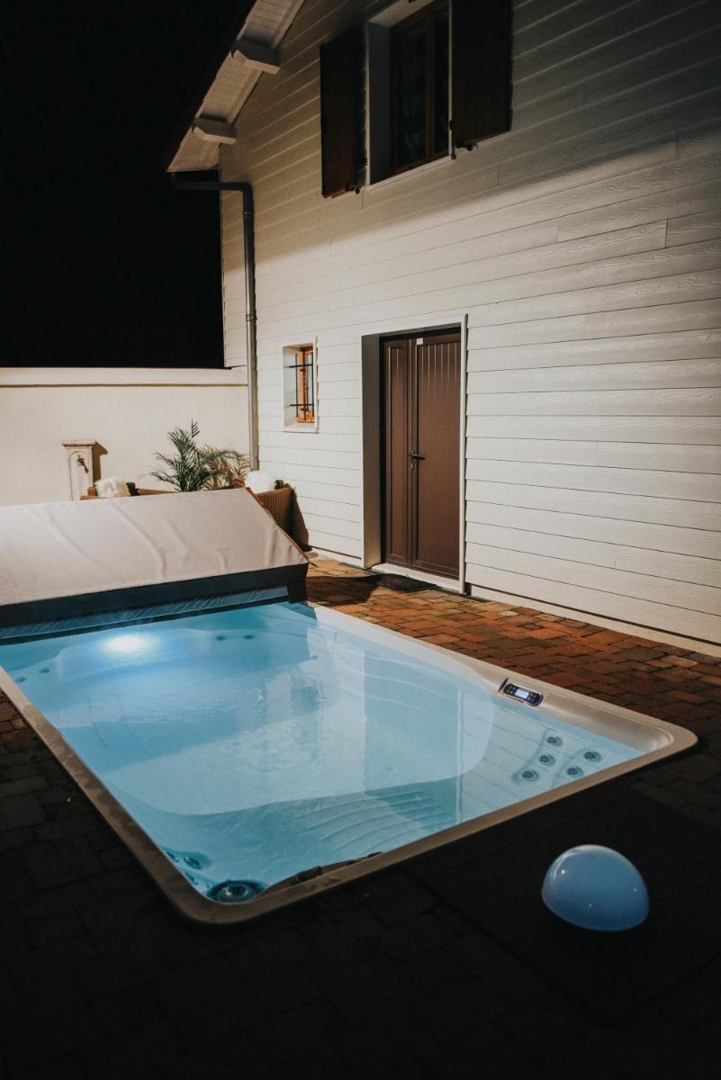 Chez Angel - Housity