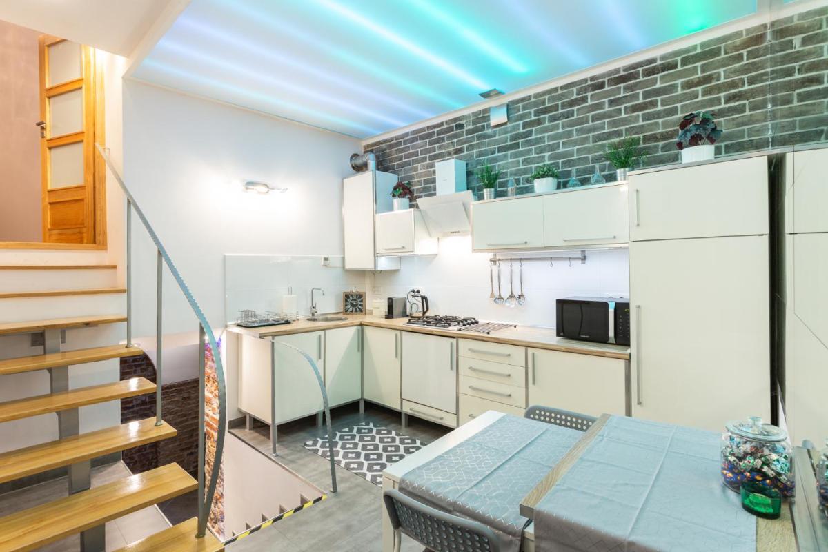 XXL Apartment Old Town 24 h - check in, Wi-Fi - Housity