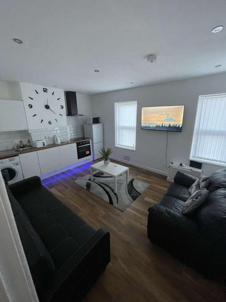 Central Serviced Apartments - Two Bedroom Apartment - Housity