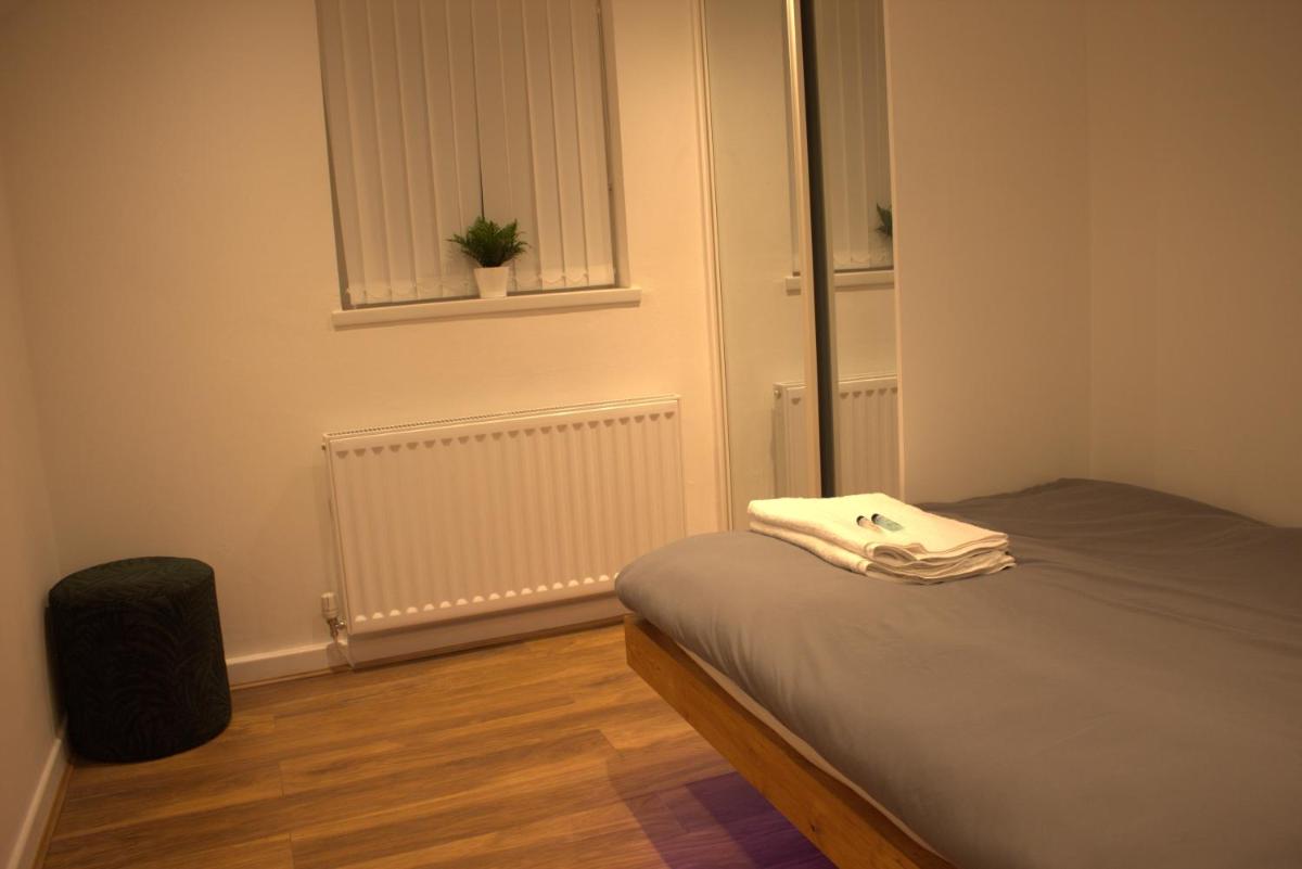 Central Serviced Apartments - Two Bedroom Apartment - Housity