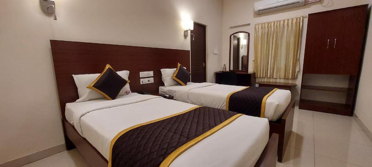 YMCA PROGRAM CENTRE - Housity