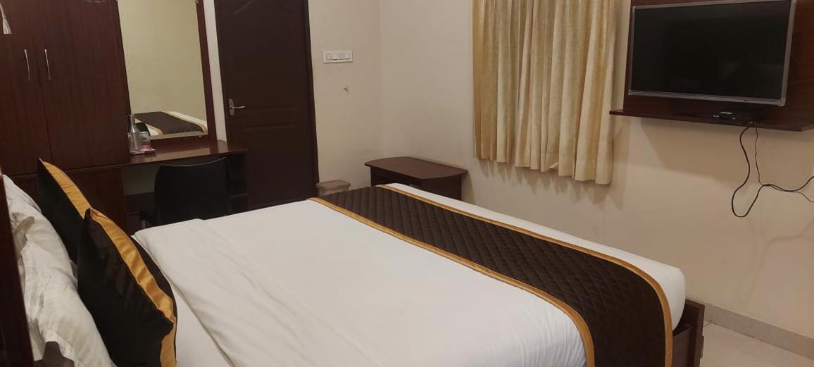 YMCA PROGRAM CENTRE - Housity