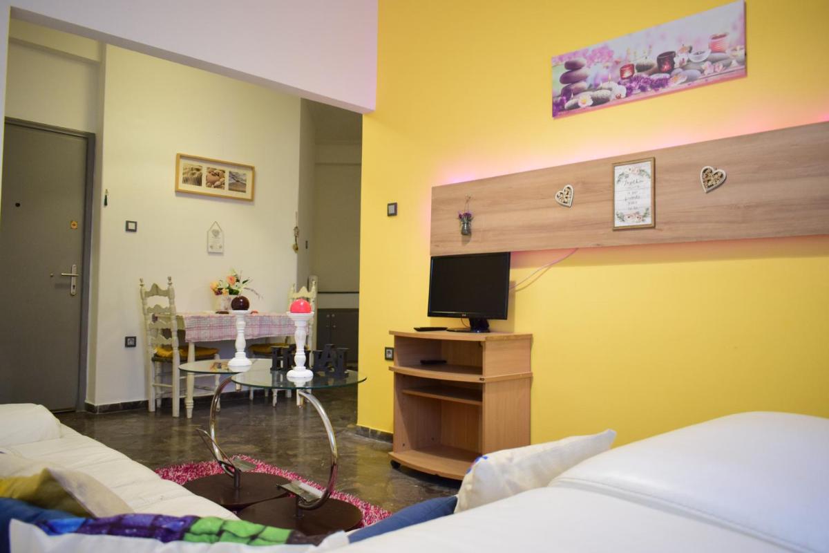 Suitetrails - Mary's Apt 2bedrooms in Allou Fun Park West Athens by MK