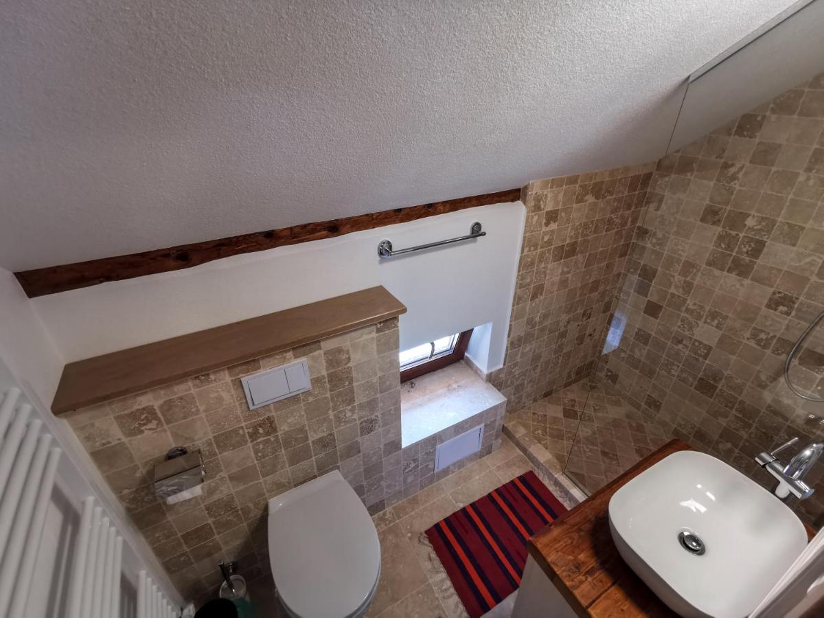 Otto's Guesthouse - Housity
