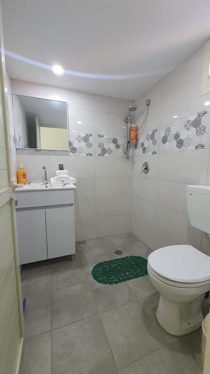 Suitetrails - Reina Guest House