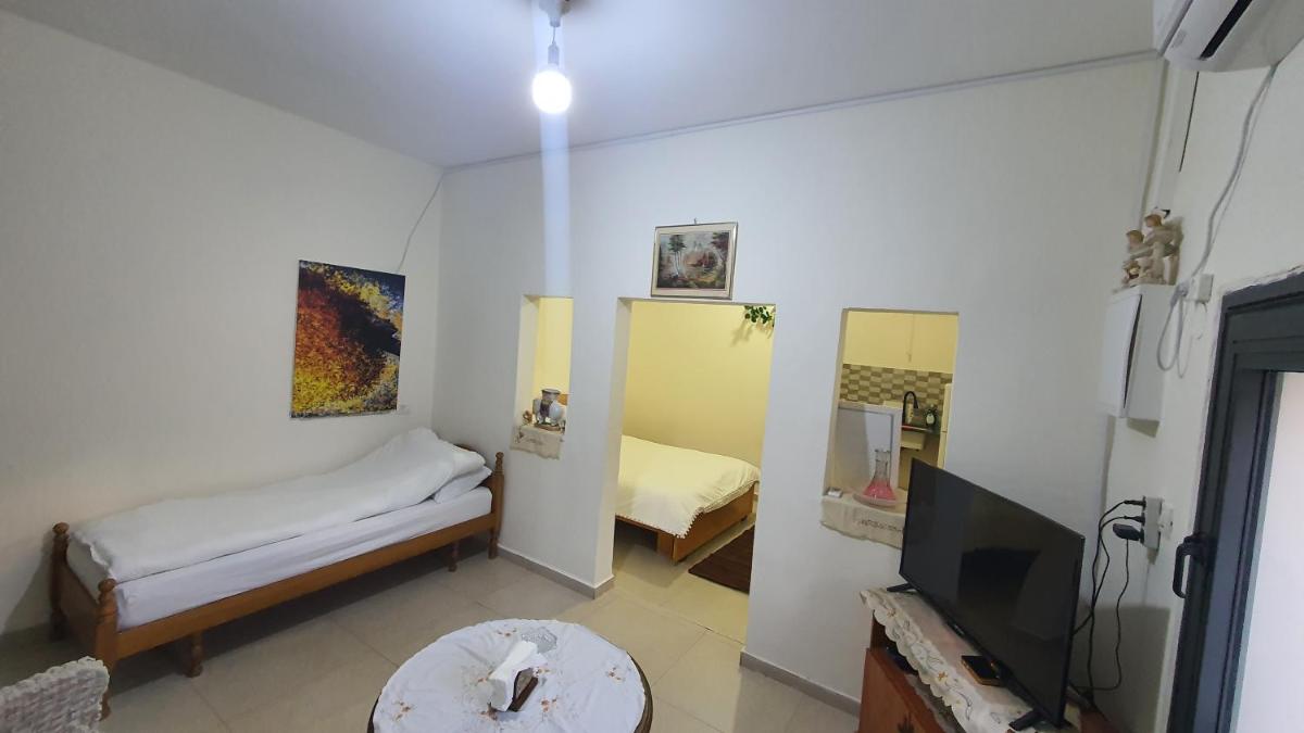Suitetrails - Reina Guest House