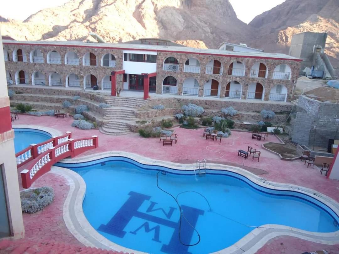 Holy Valley Hotel - Housity