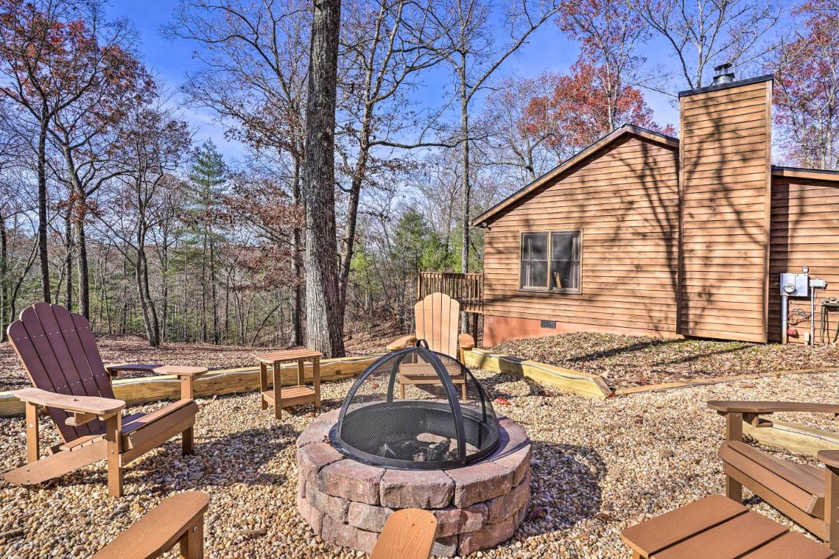 Serenity Cabin with Furnished Deck and Fire Pit - Housity