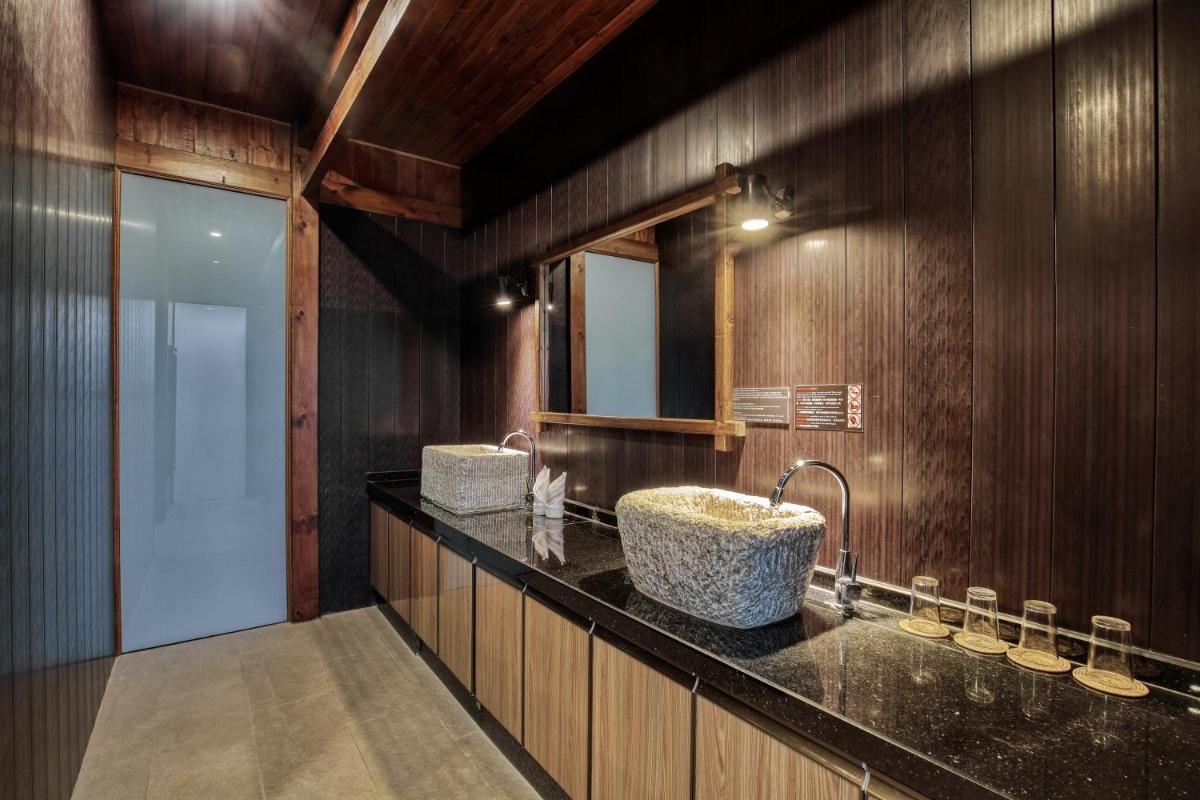Yangshuo Mountain Retreat - Housity