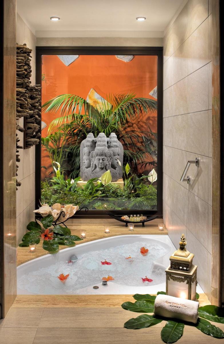 Imagen de la galería de Royal Garden Villas, Luxury Hotel, en Adeje