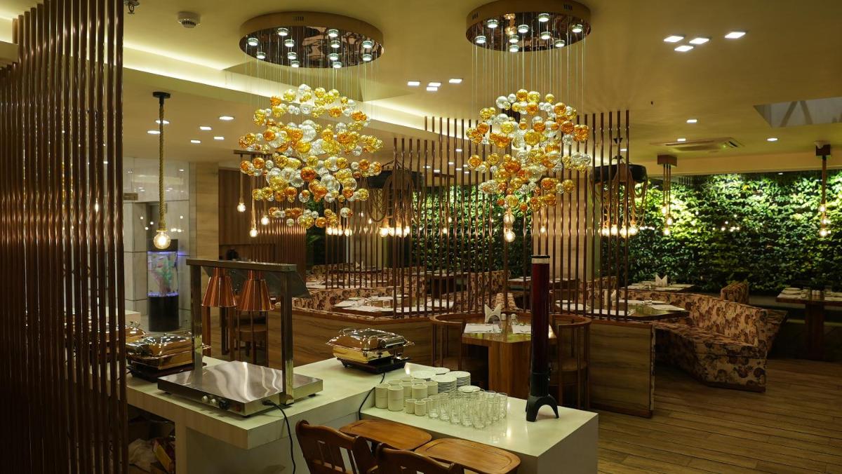 De Glance Hotel - Housity