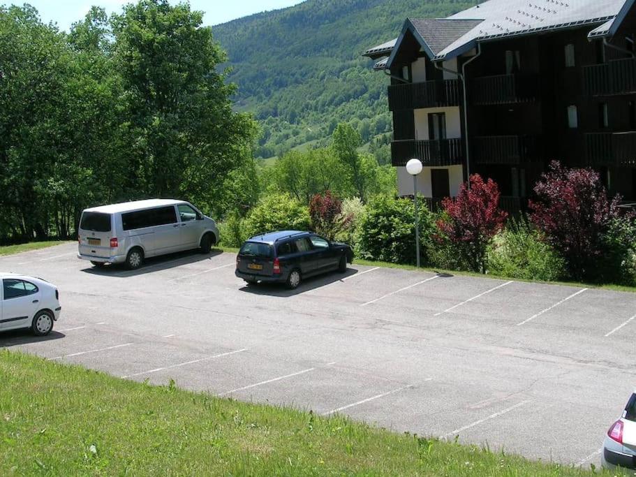 LELEX, MONTS JURA, LES ETALES 26 - Housity