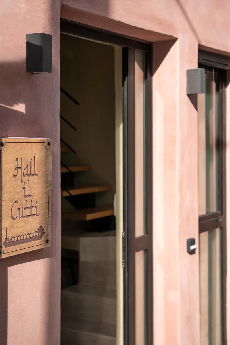 Hall il Cutti - Housity