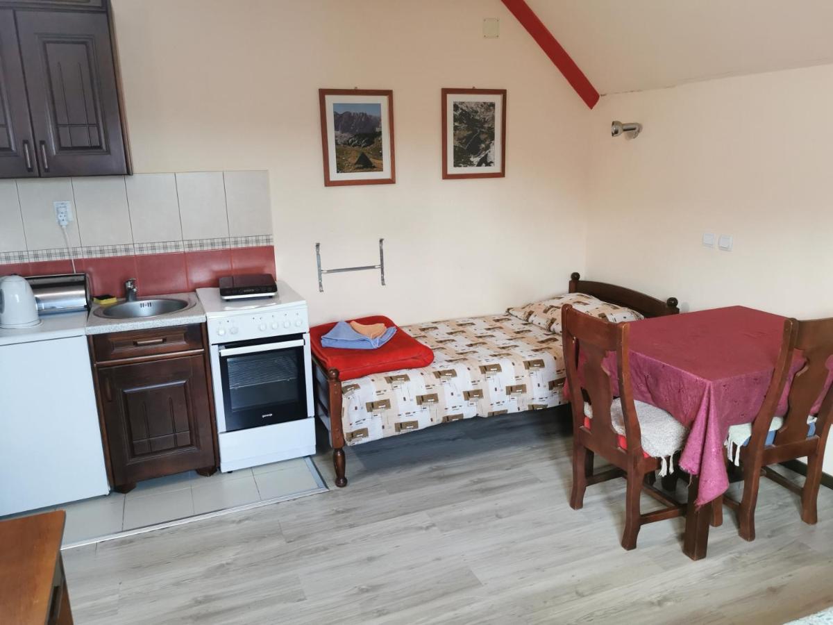Apartments Razvršje - Housity