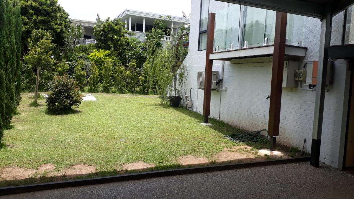 Maple Villa - The Beach House by the bay - Housity