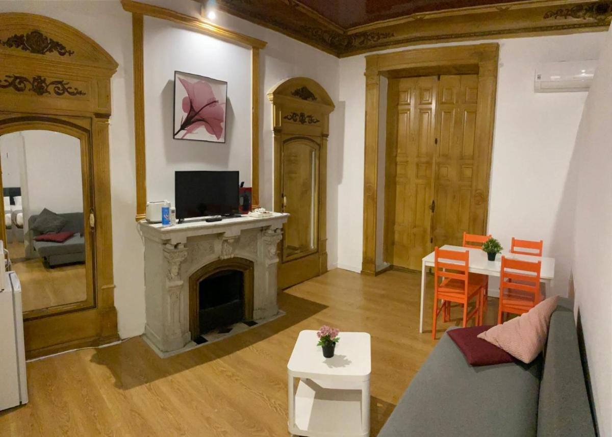 Opera Roost - Housity