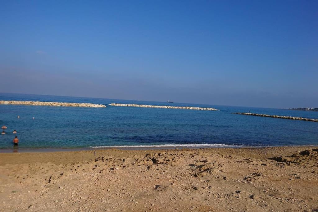 Isabella court Townhouse near Venus beach and Lidl - Housity