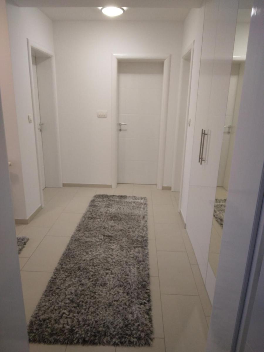 Apartmani Đerek - Housity