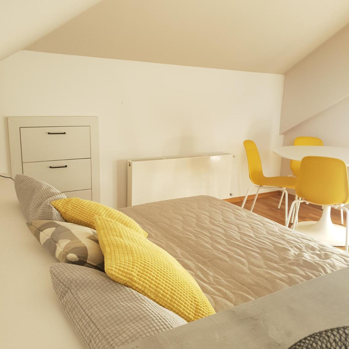 Studio apartma Grad Logatec - Housity