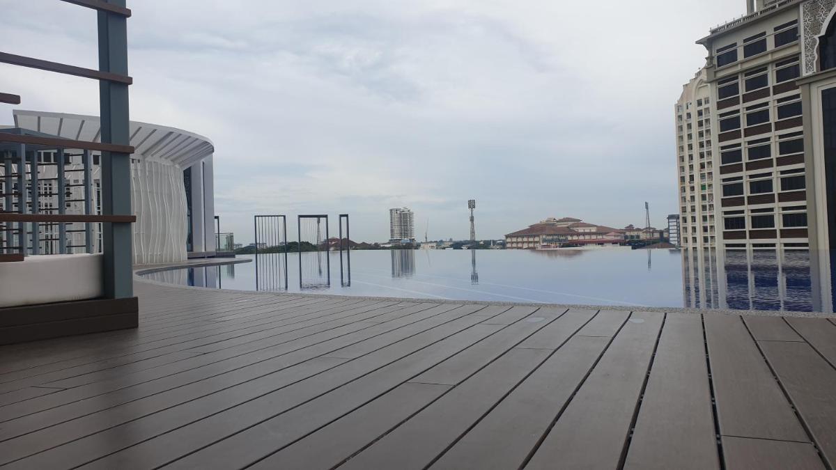 Prestige Troika Luxury Stay - Housity