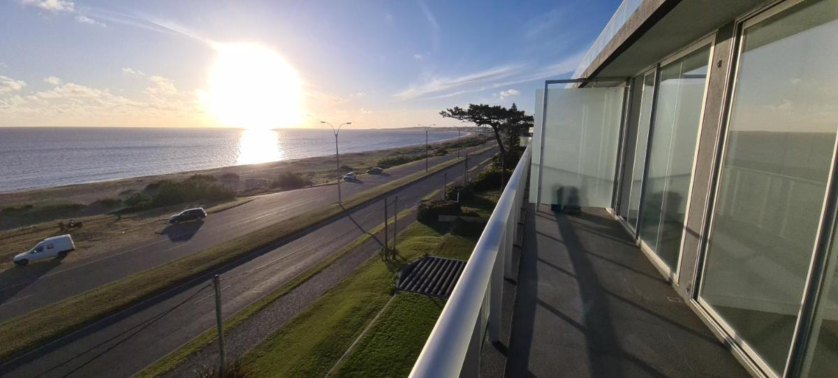 Apartamento frente al mar primera linea de la mansa Pda 26 punta del este penthouse - Housity