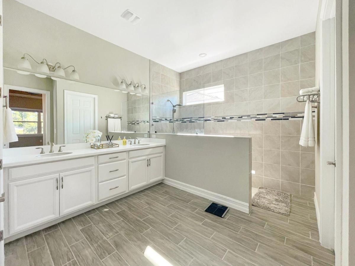 Suitetrails - New house in Naples Reserve, Heated Pool. Close to 5th Ave, Marco Island, beach