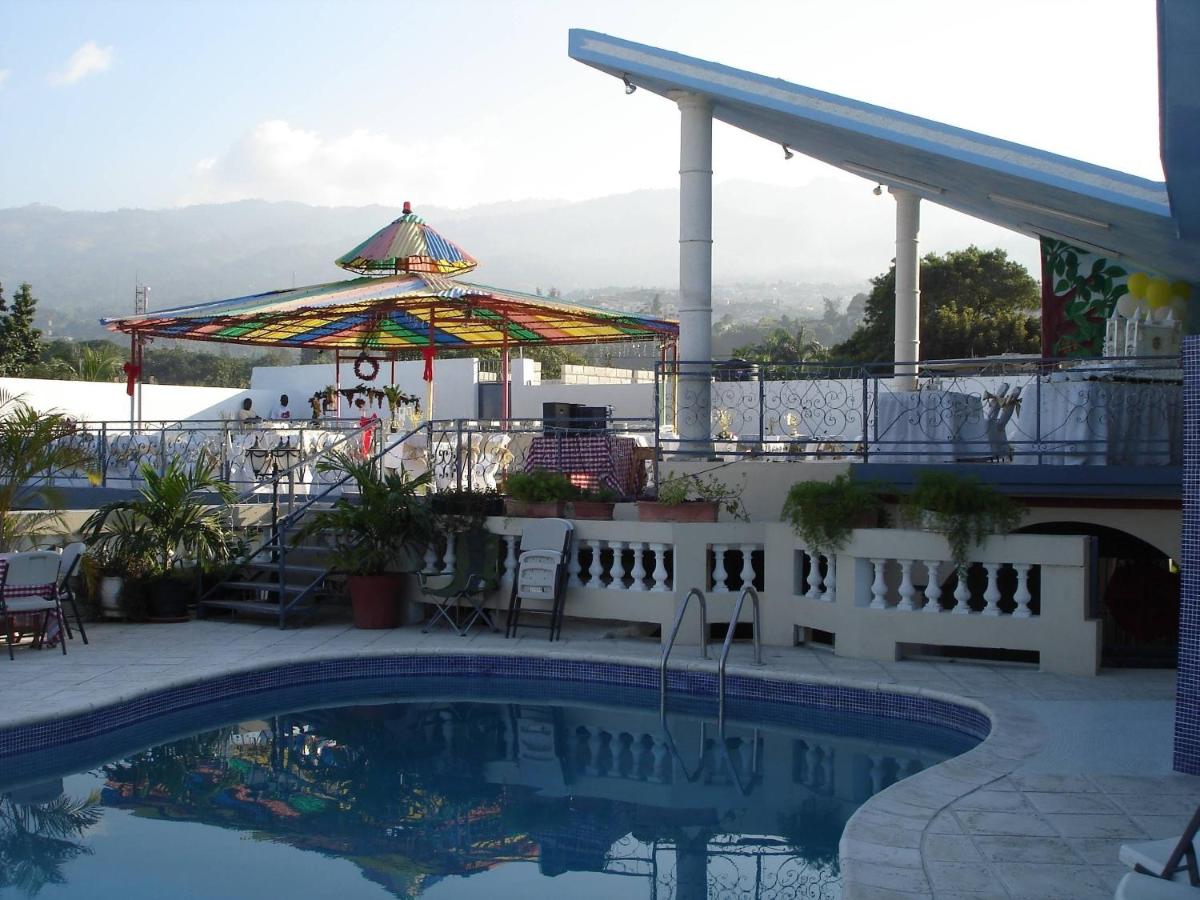 Pavillon Des Receptions & Hotel - Housity