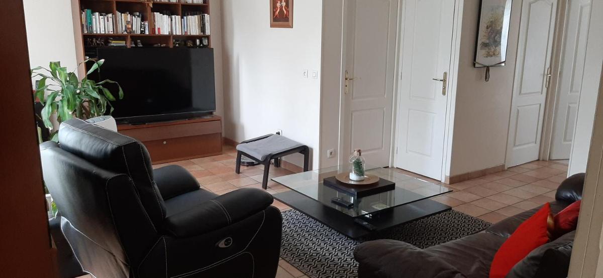 LE CLOS D'HERBLAY Chambres d'Hôtes - Housity