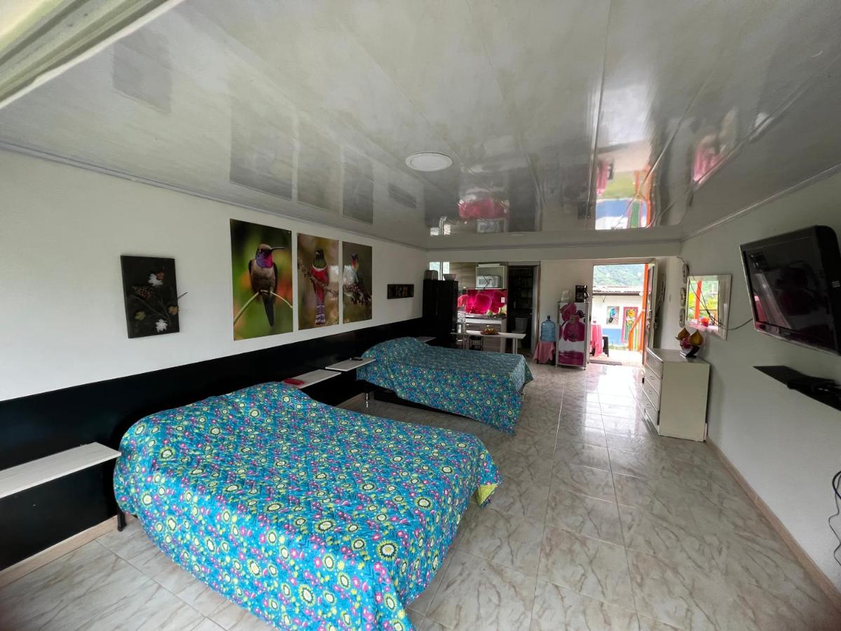 El Amanecer Glamping vereda quiebra de Vélez Finca El Truco única experiencia - Housity