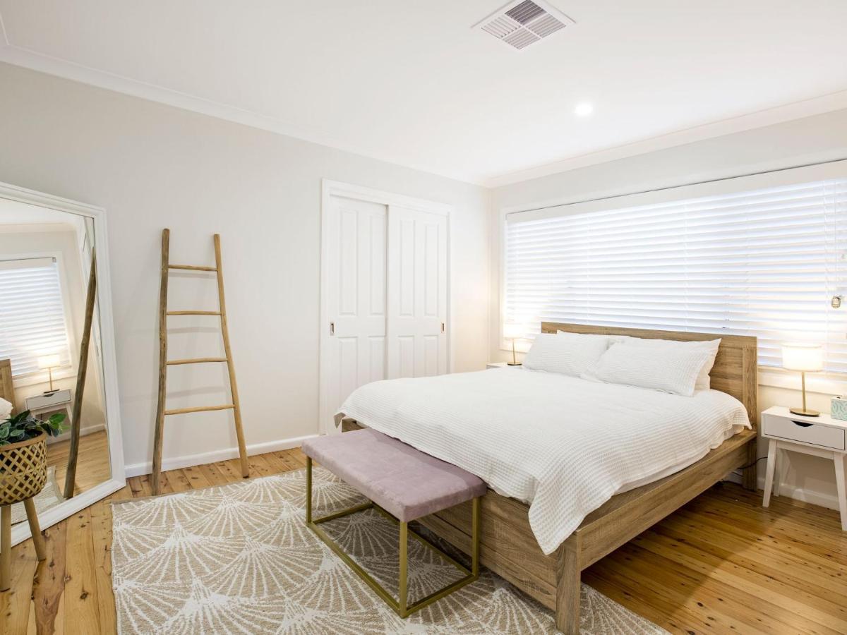 Fintry Beach House Pet Friendly 5 Mins Walk to Beach - Housity