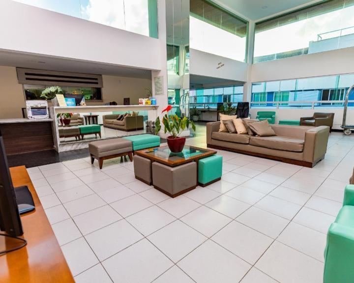 Flat na Praia de Ponta Negra - Housity